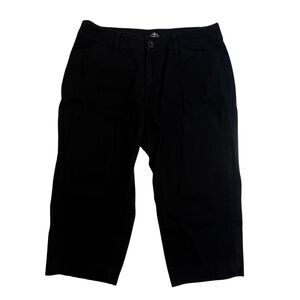 St Johns Bay Capri Pants Womens 8 Black Modern Cropped Mid Rise Stretch Bermudas